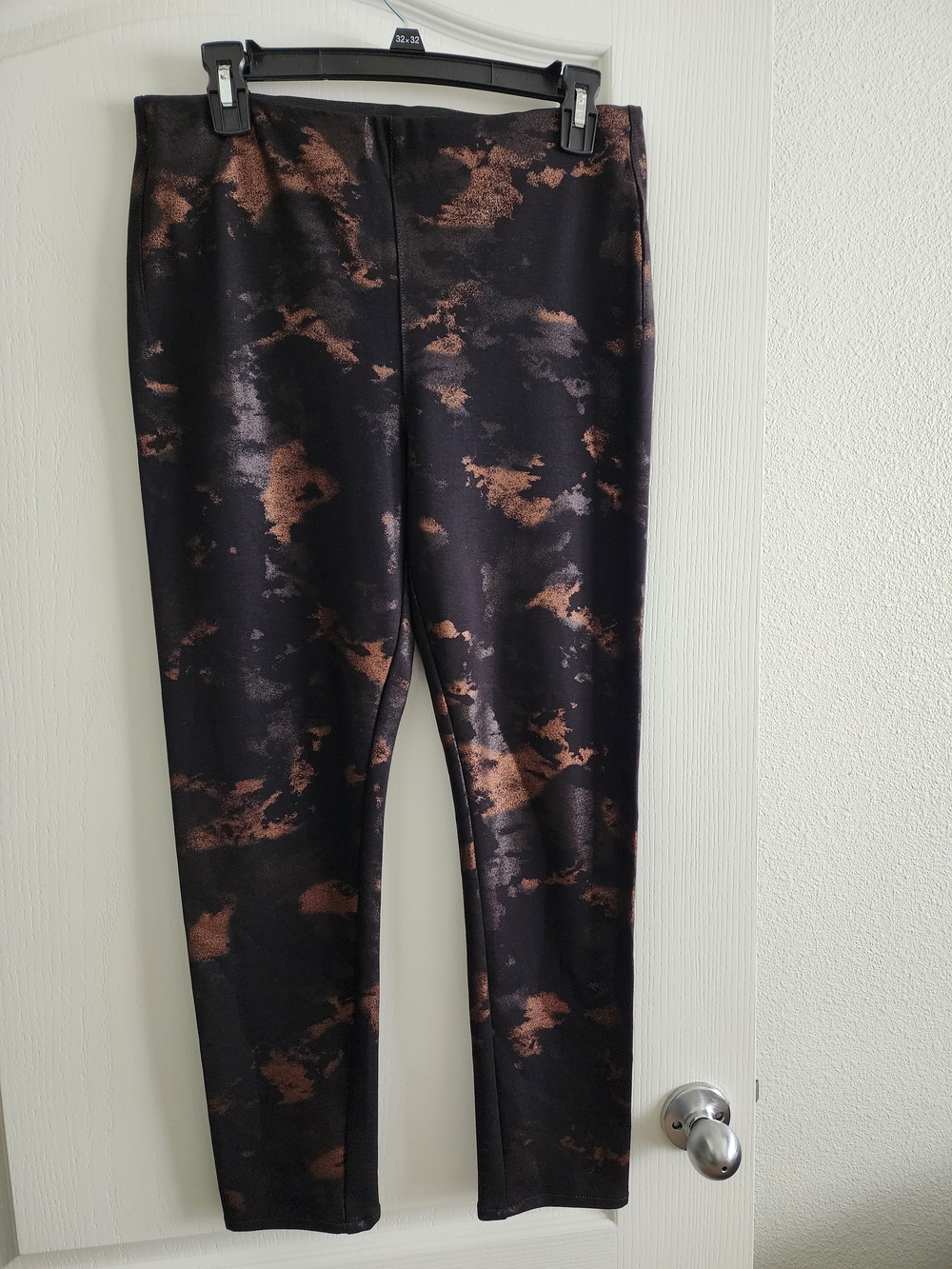 Skinnygirl Black Leggings with Copper Metallic Print
